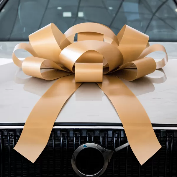 30-inch gold magnetic car bow with two long vinyl ribbon tails