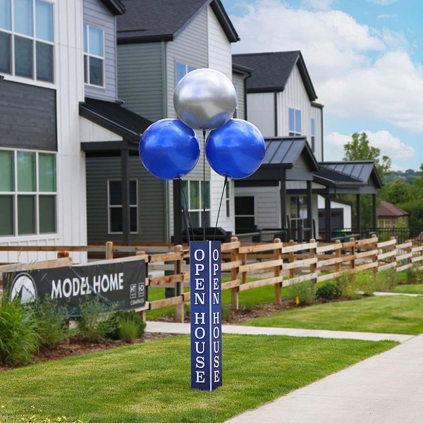 DuraBalloon three-balloon Open House kit with pole cover