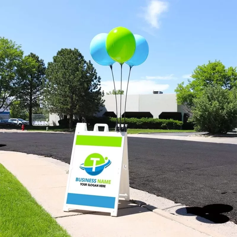 BalloonBobber 3-balloon kit with Signicade mounting bracket and stems